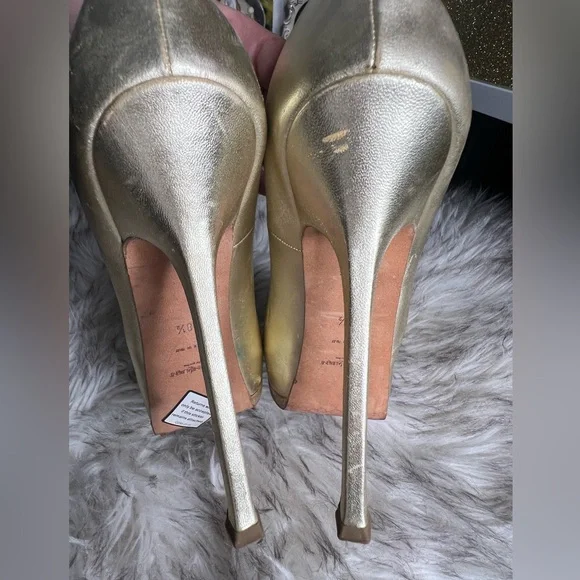 Ysl Yves Saint Laurent Gold Tribute Pump Heel - Picture 3 of 9